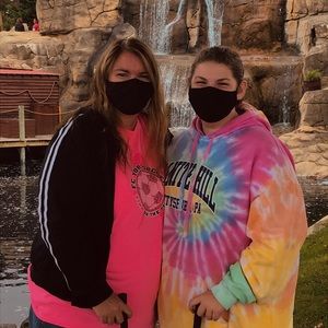 Meet your Posher, Laura